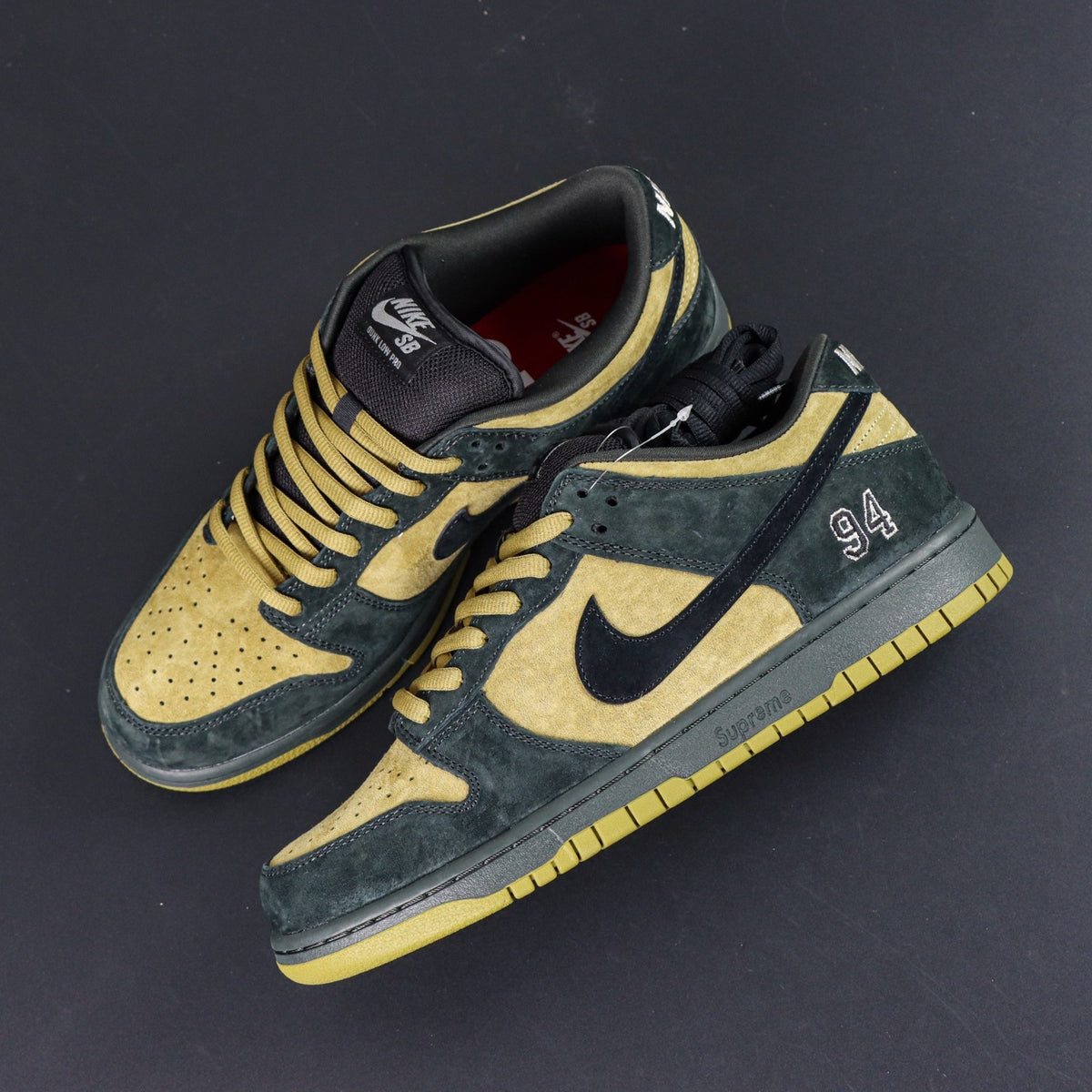 Nike SB Dunk Low Supreme 94 Camper Green