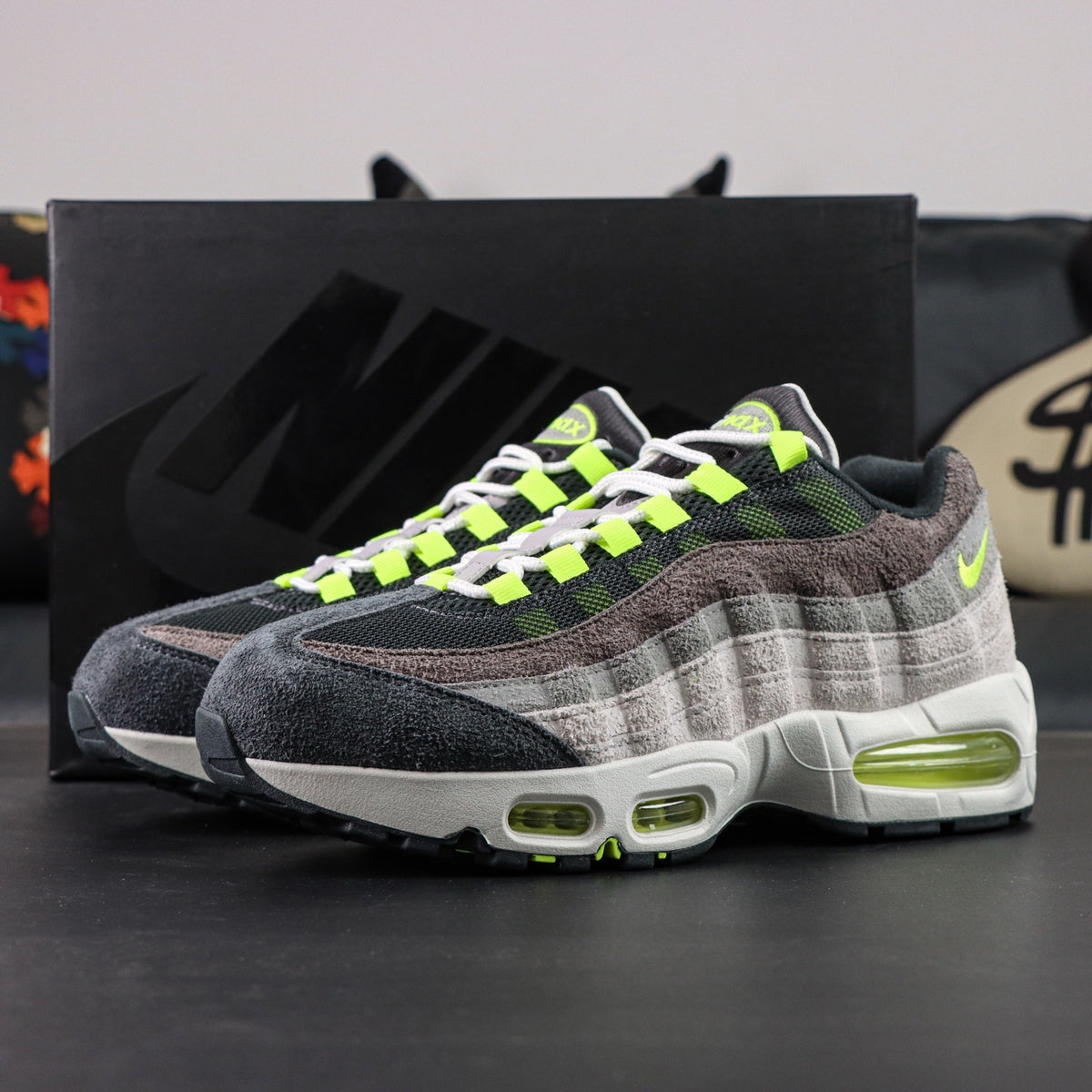 Nike Air Max 95 OG Reverse Gradient Neon
