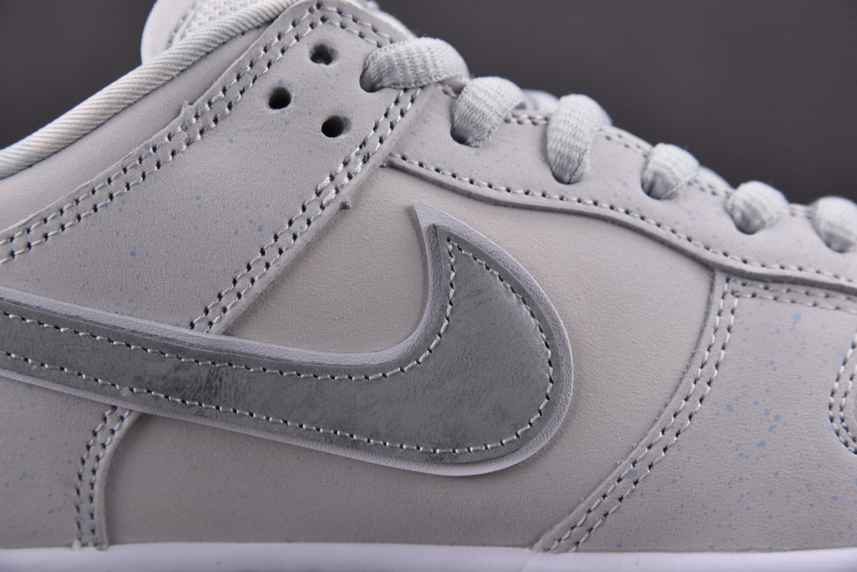 Nike SB Dunk White Lobsters