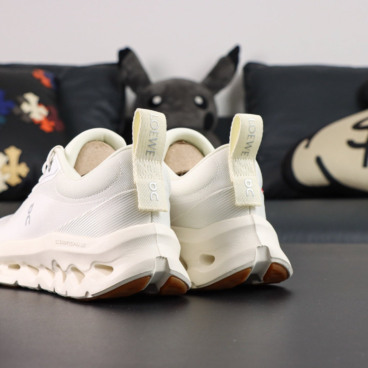 Cloudsurfer white