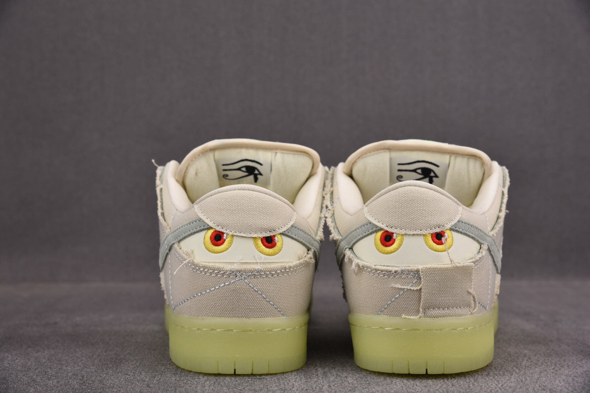 Nike SB Dunk Mummy