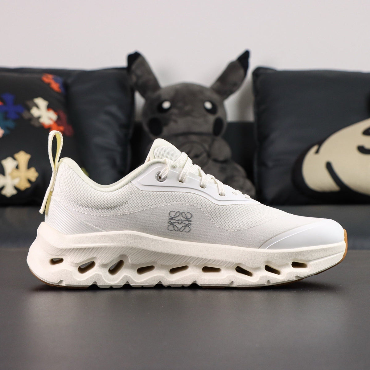 Cloudsurfer white