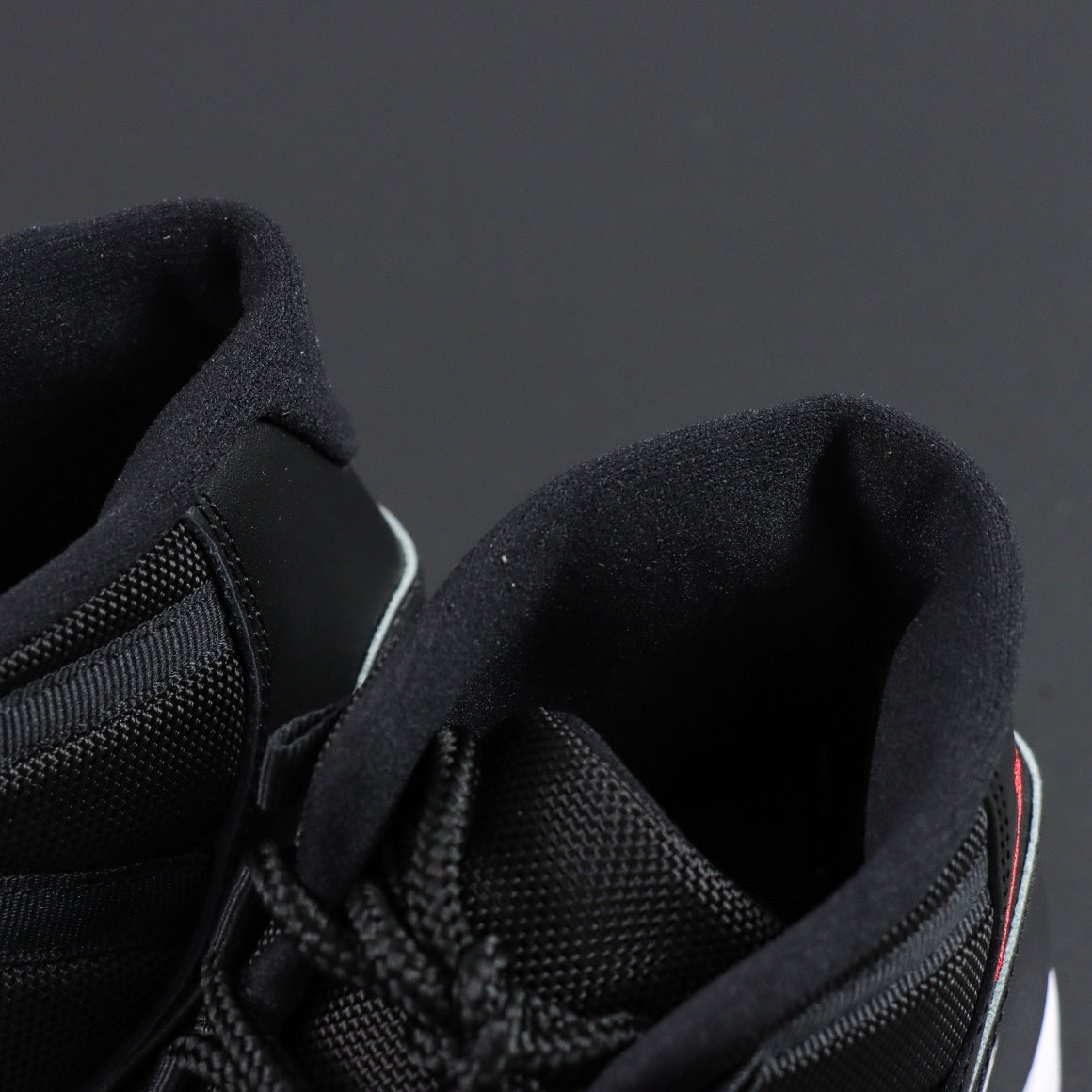 Air Jordan 11 Retro Playoff Bred