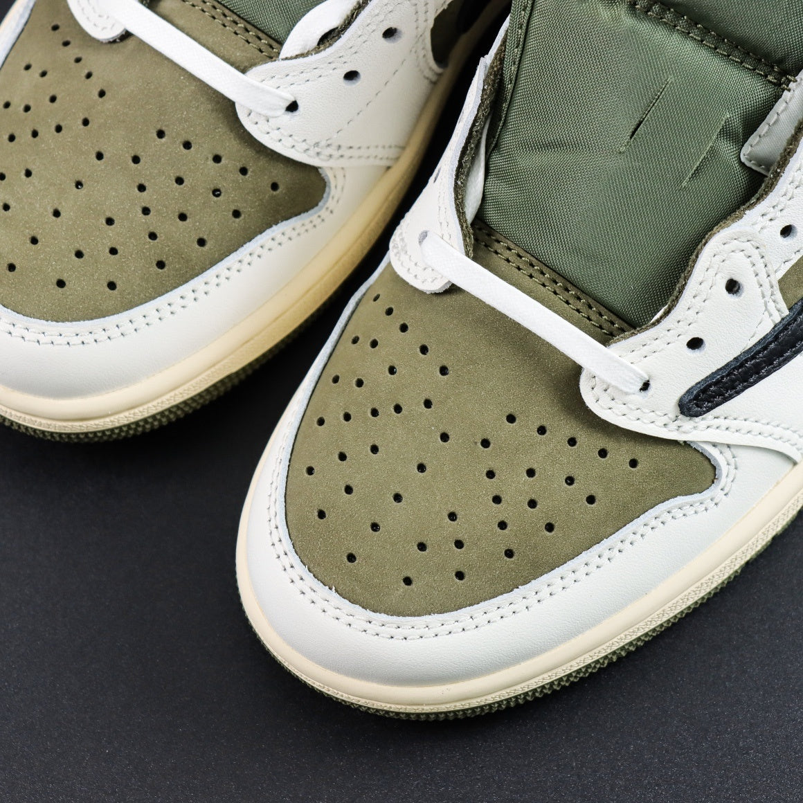 Travis Scott x Air Jordan 1 Low OG Medium Olive