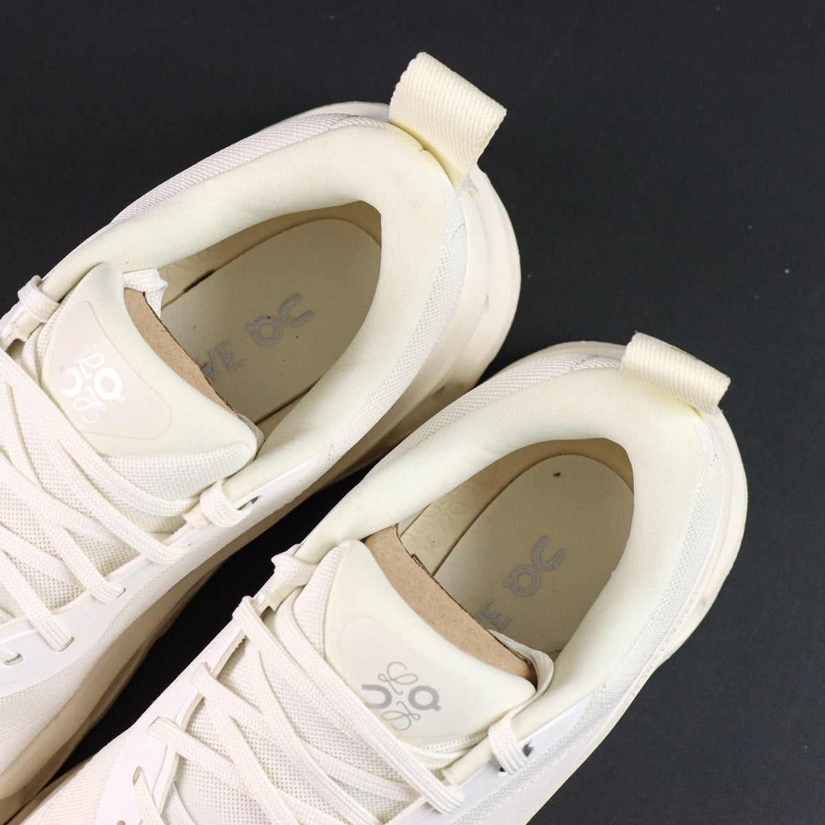 Cloudsurfer white