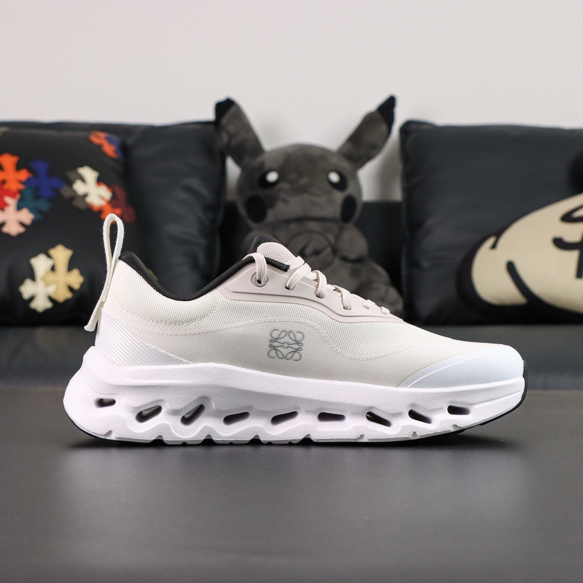 Cloudsurfer white and black