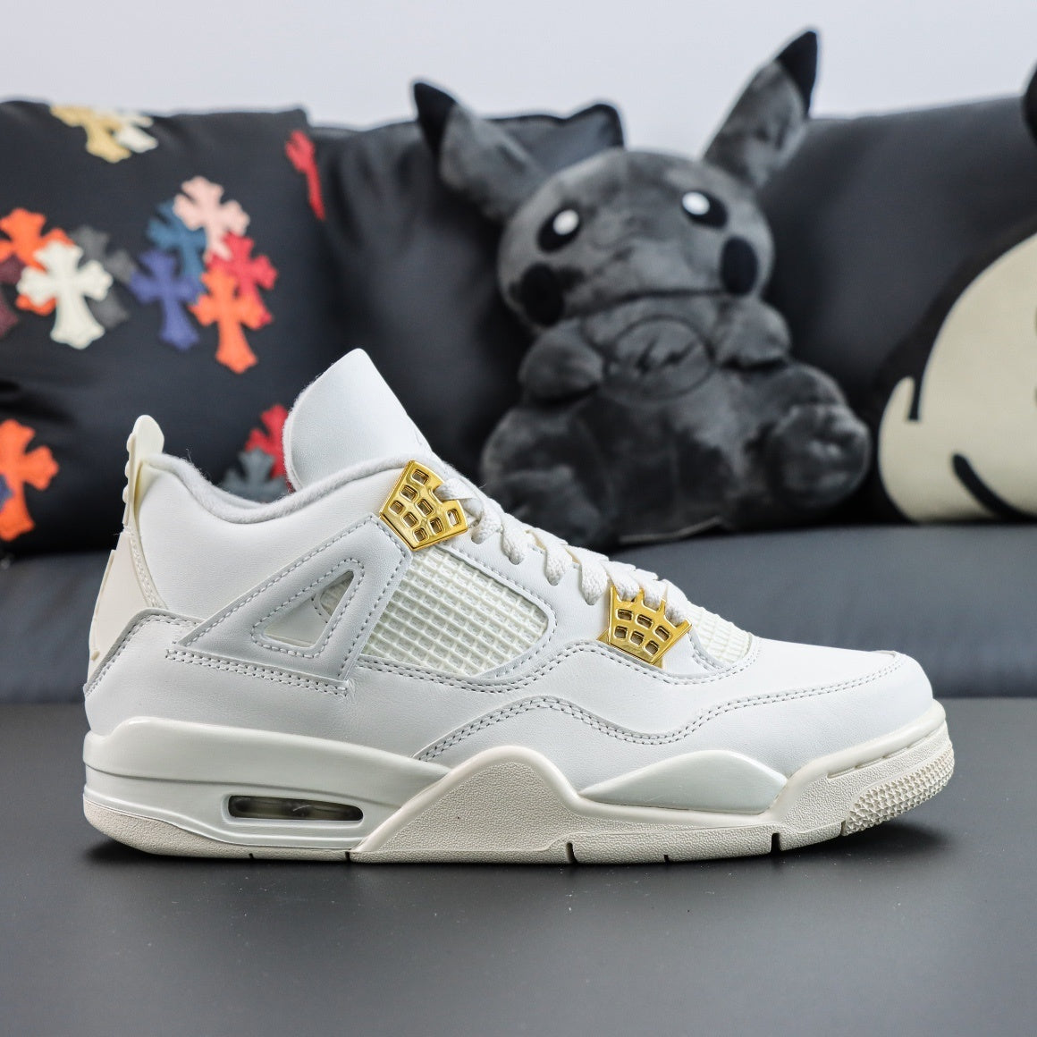 Air Jordan 4 Retro OG Metallic Gold