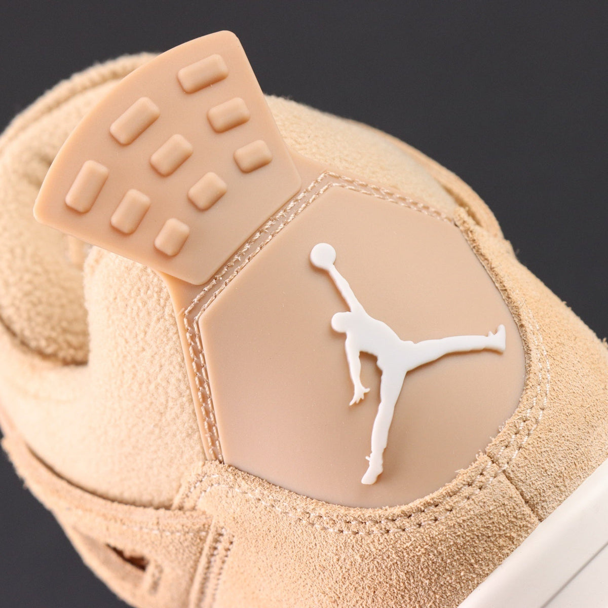 Air Jordan 4 Retro OG UNC Tar Heel PE