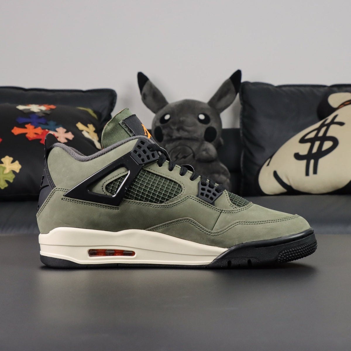 Air Jordan 4 x Undefeated [2025]