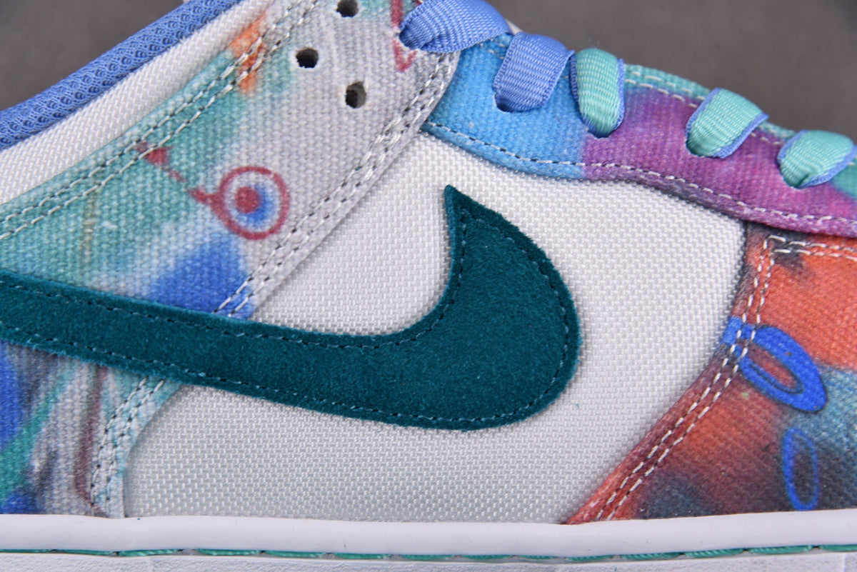 Nike SB Dunk x Futura Laboratories