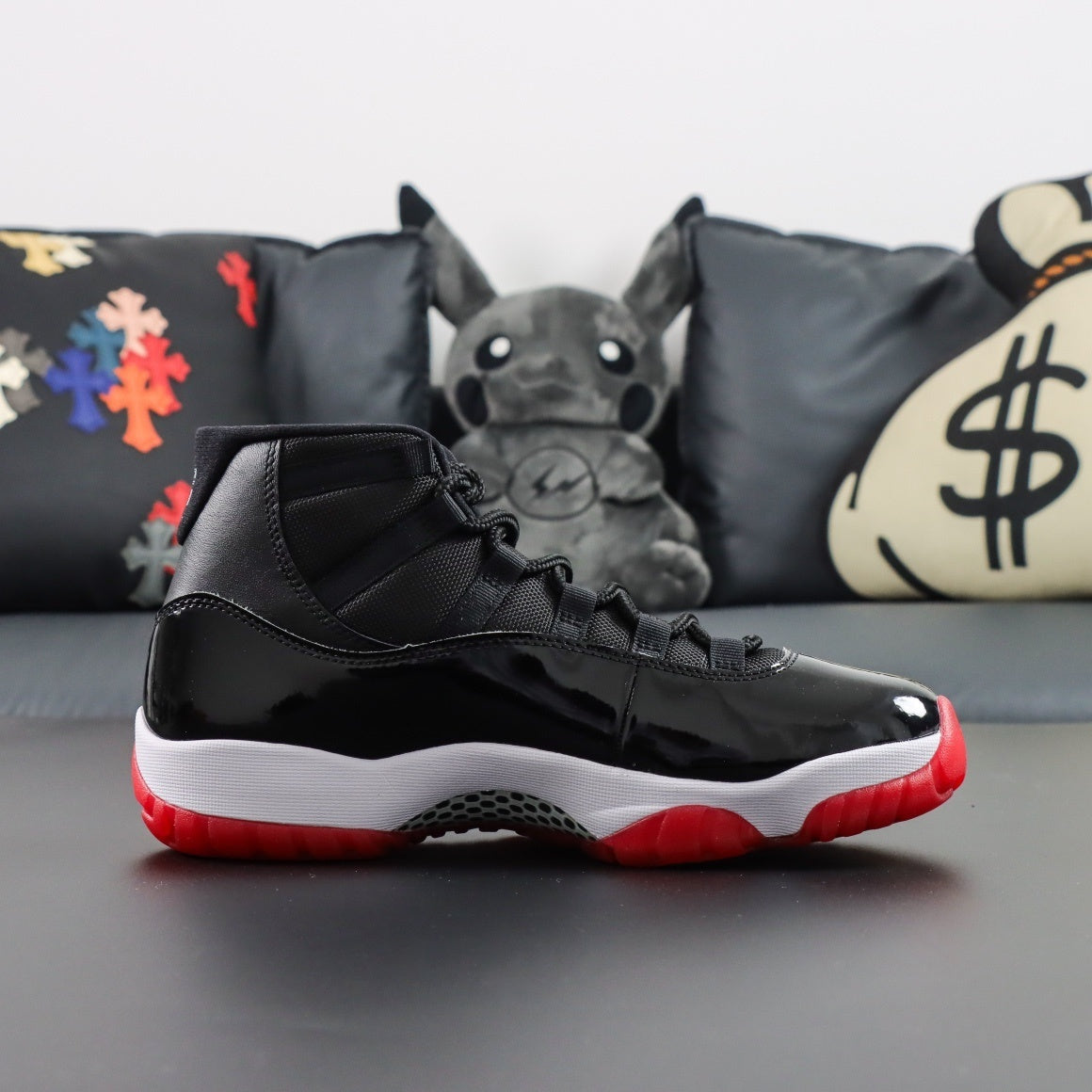 Air Jordan 11 Retro Playoff Bred