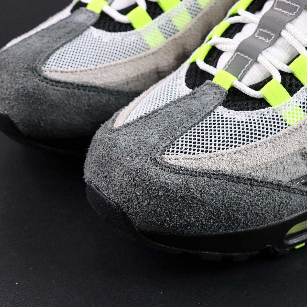 Nike Air Max 95 SP Undefeated Geo NYC Neon
