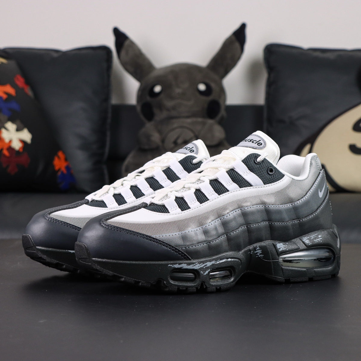 Nike Air Max Muscle 95 Yu-Gi-Oh! Jonouchi (with Promo Card)