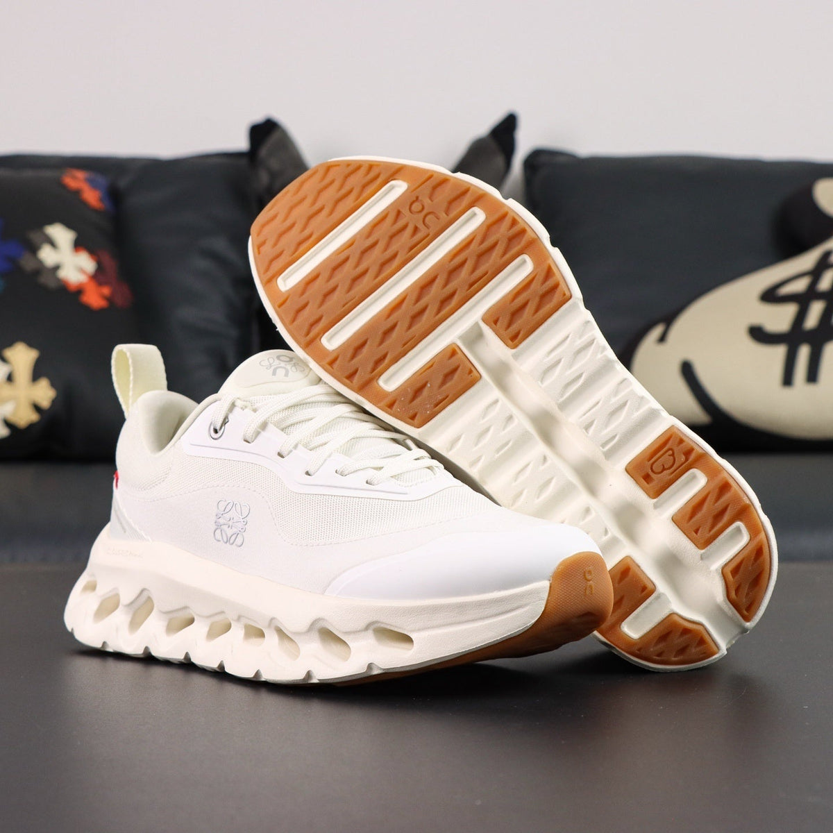 Cloudsurfer white