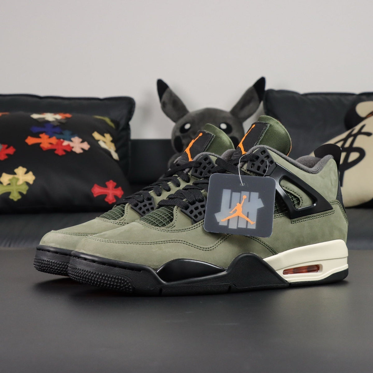 Air Jordan 4 x Undefeated [2025]