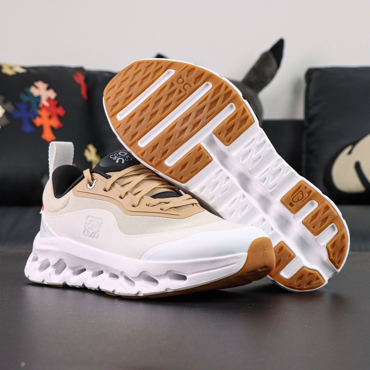 Cloudsurfer white and beige
