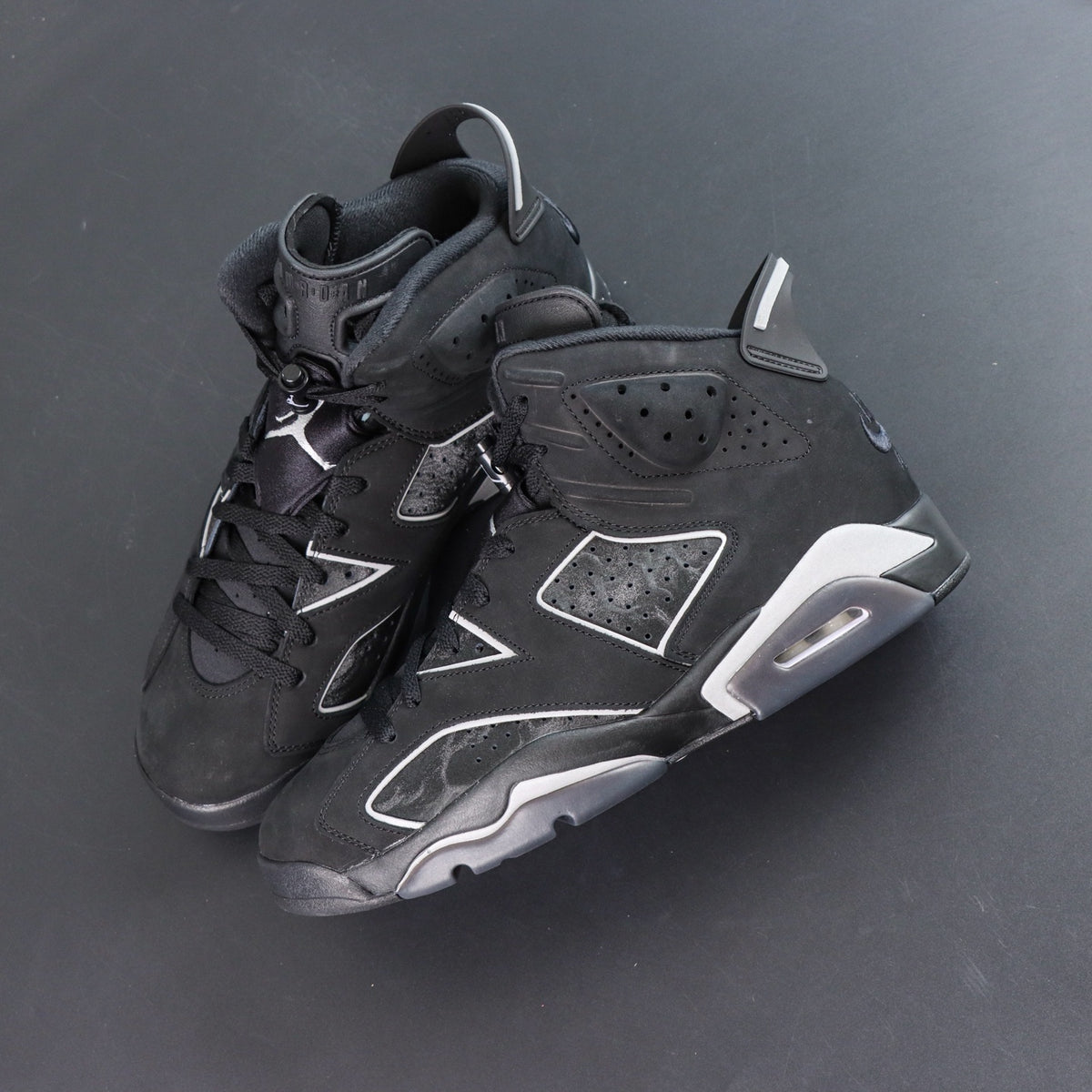 Jordan 6 Retro Cap and Gown