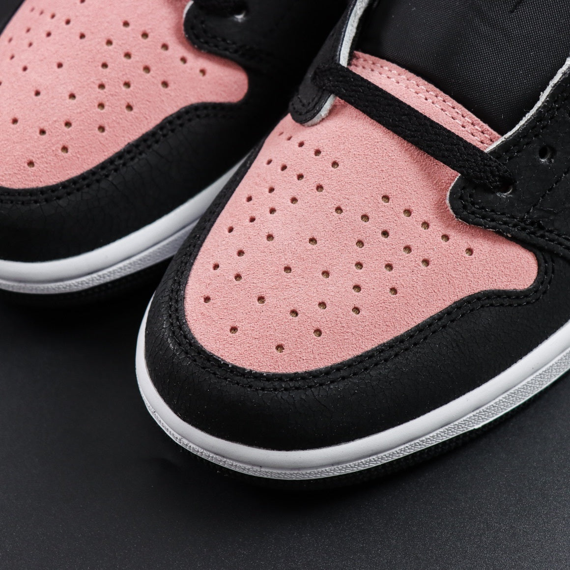Air Jordan 1 Low OG Bleached Coral