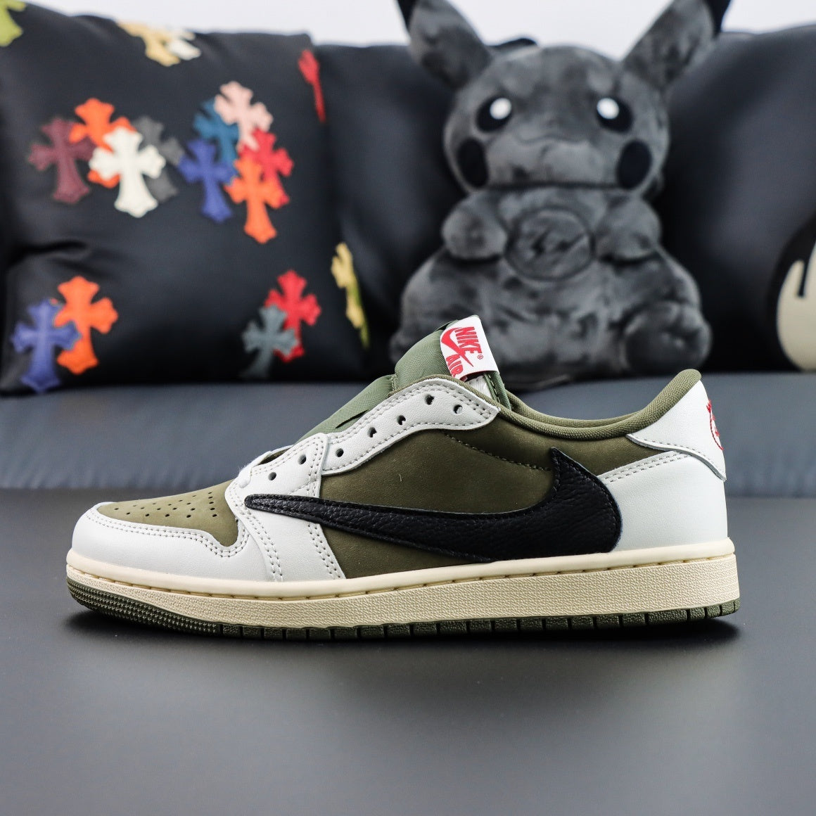 Travis Scott x Air Jordan 1 Low OG Medium Olive