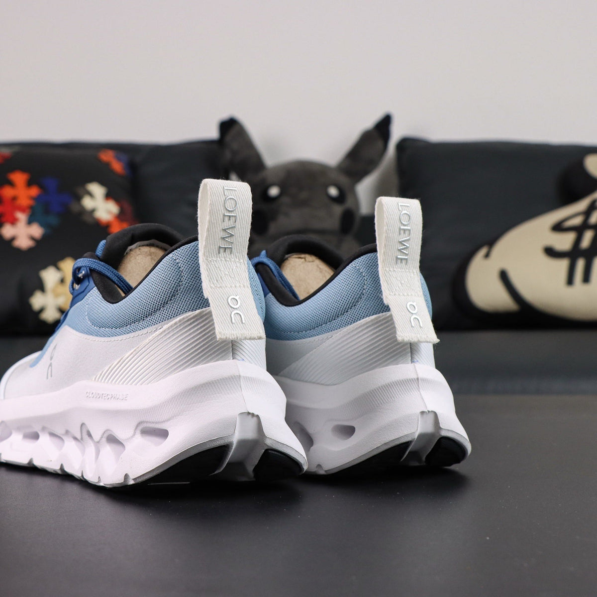 Cloudsurfer white and blue