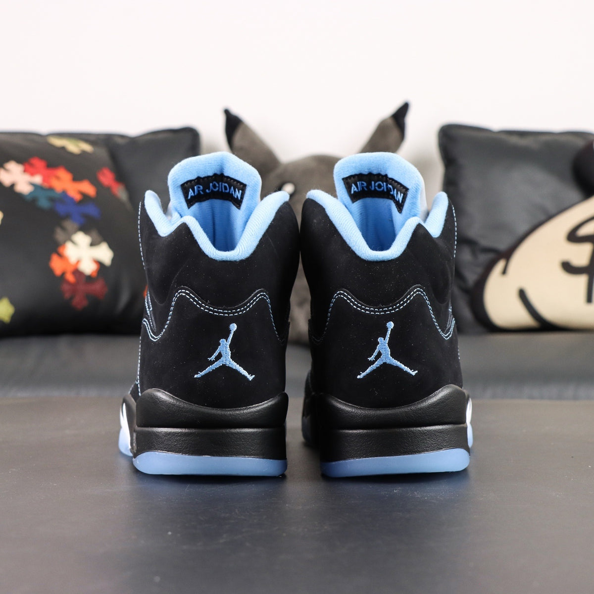 Jordan 5 Retro Black University Blue (2026)