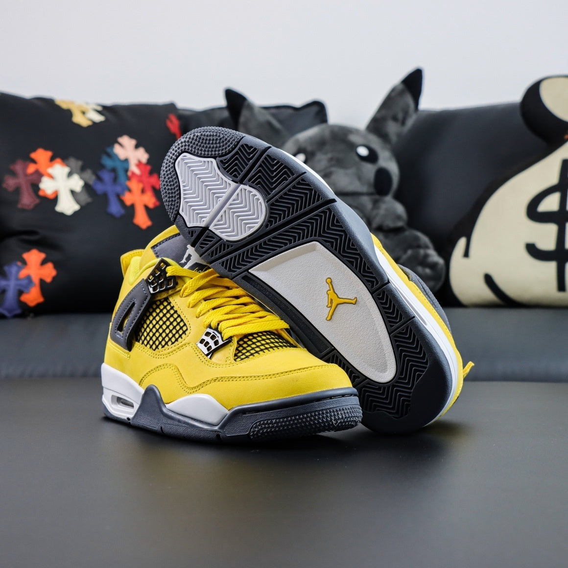Air Jordan 4 Retro Lightning
