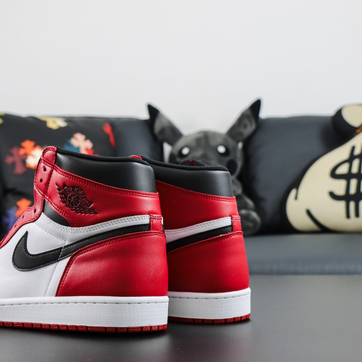 Air Jordan 1 Retro High OG Chicago [2015]