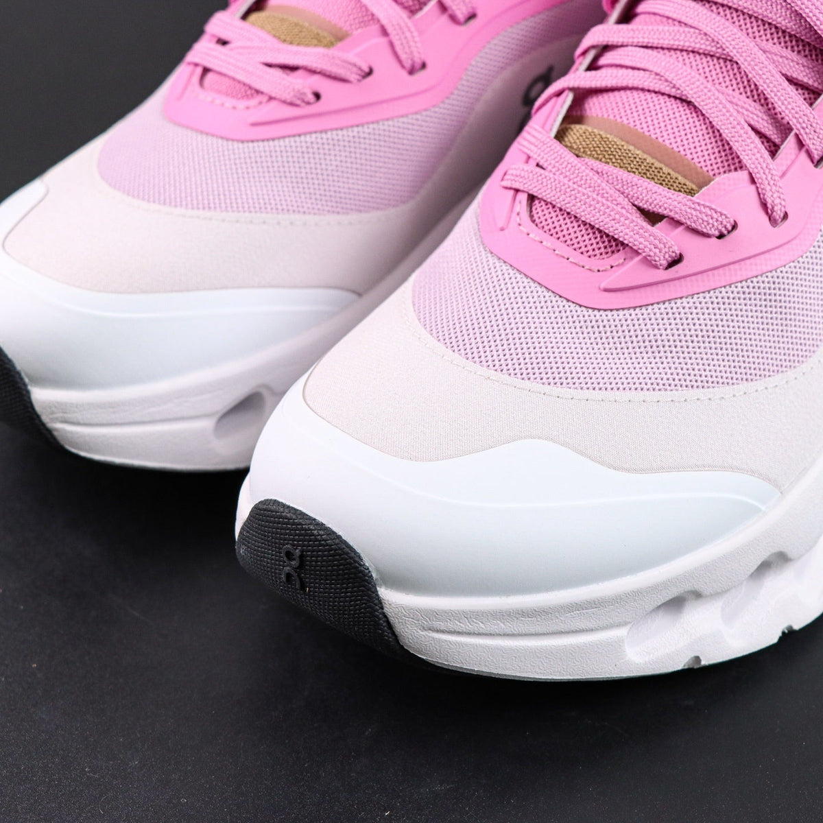 Cloudsurfer Pink