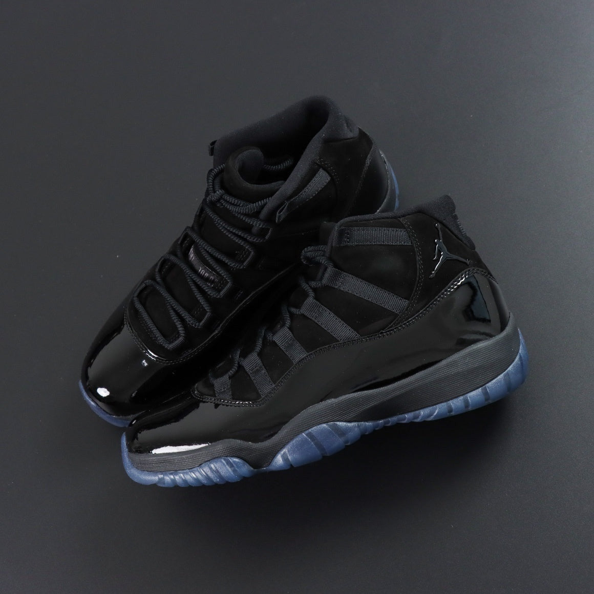 Air Jordan 11  Retro Cap and Gown