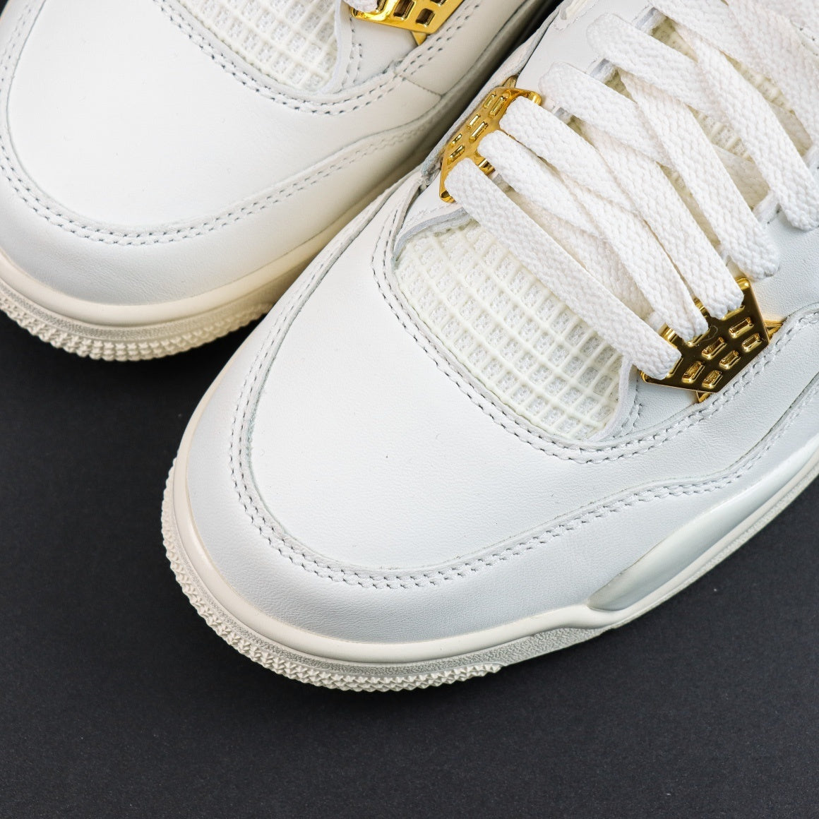 Air Jordan 4 Retro OG Metallic Gold