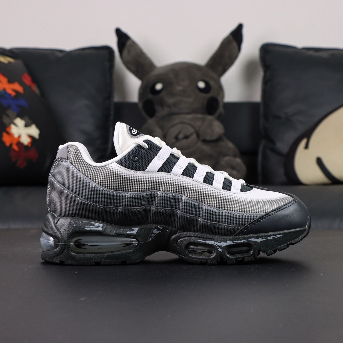 Nike Air Max Muscle 95 Yu-Gi-Oh! Jonouchi (with Promo Card)