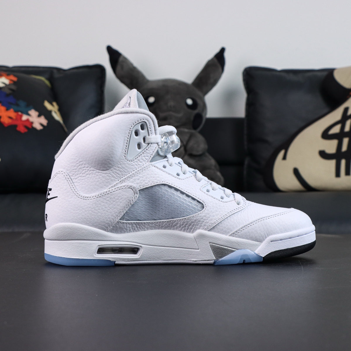 Jordan 5 Retro White Metallic [2026]