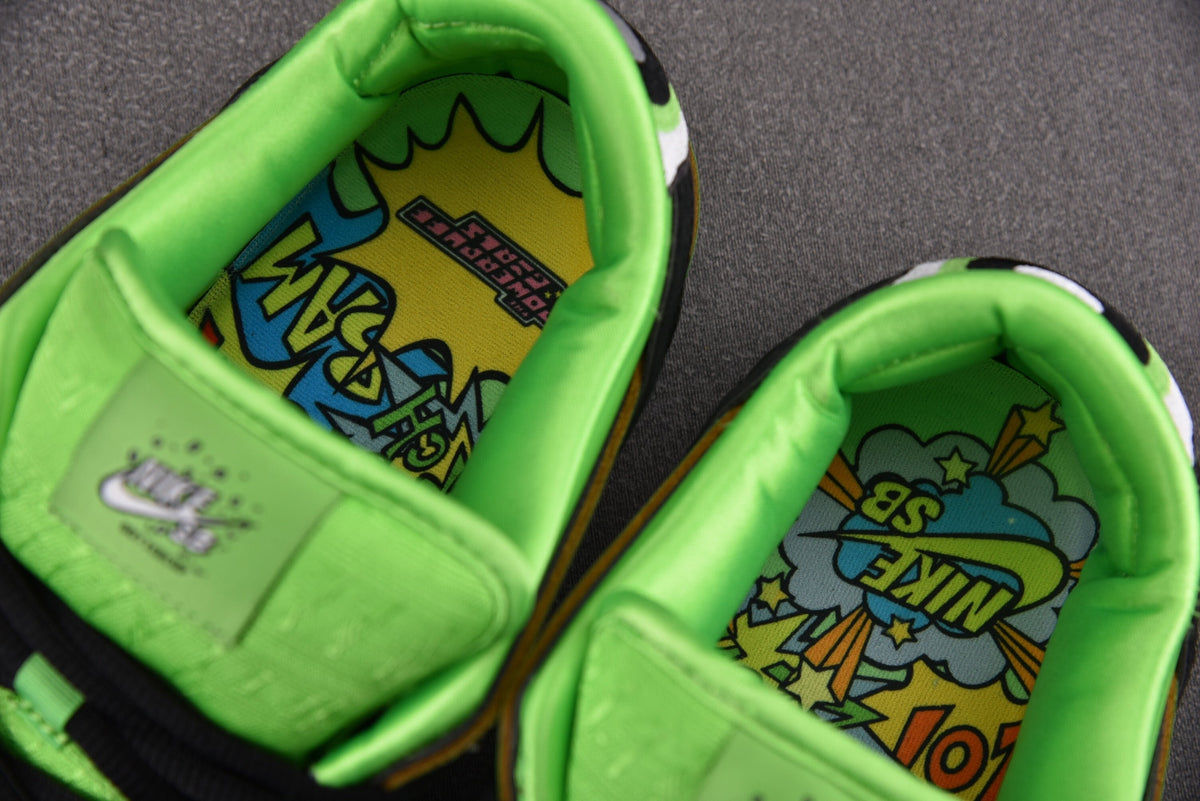 Nike SB Dunk Molly Powerpuff