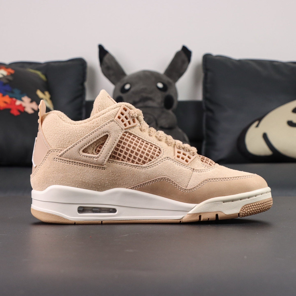 Air Jordan 4 Retro OG UNC Tar Heel PE
