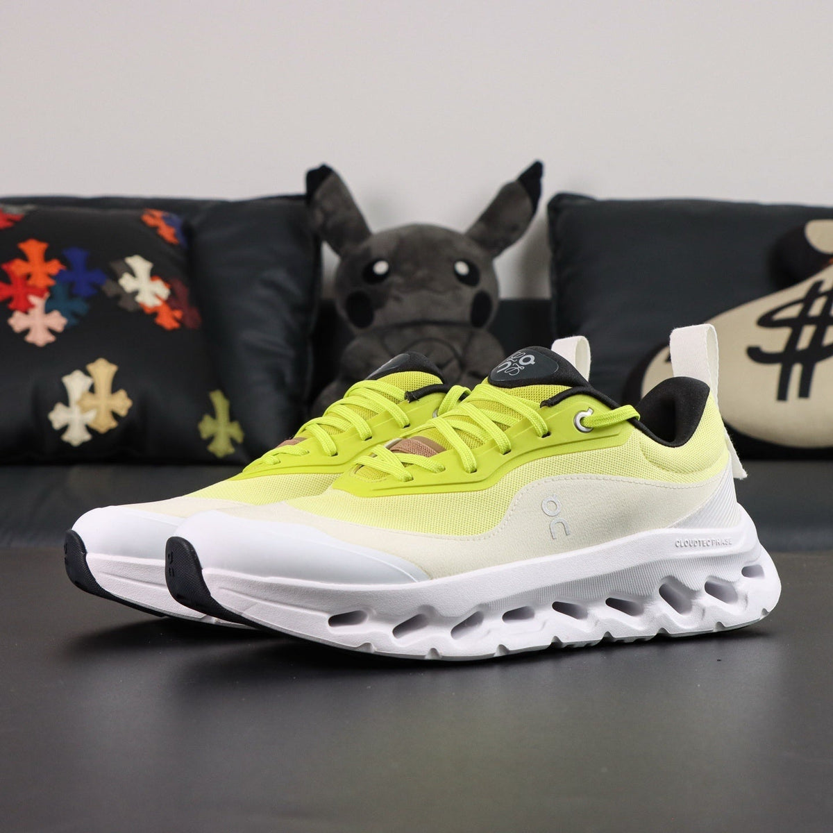 Cloudsurfer neon yellow