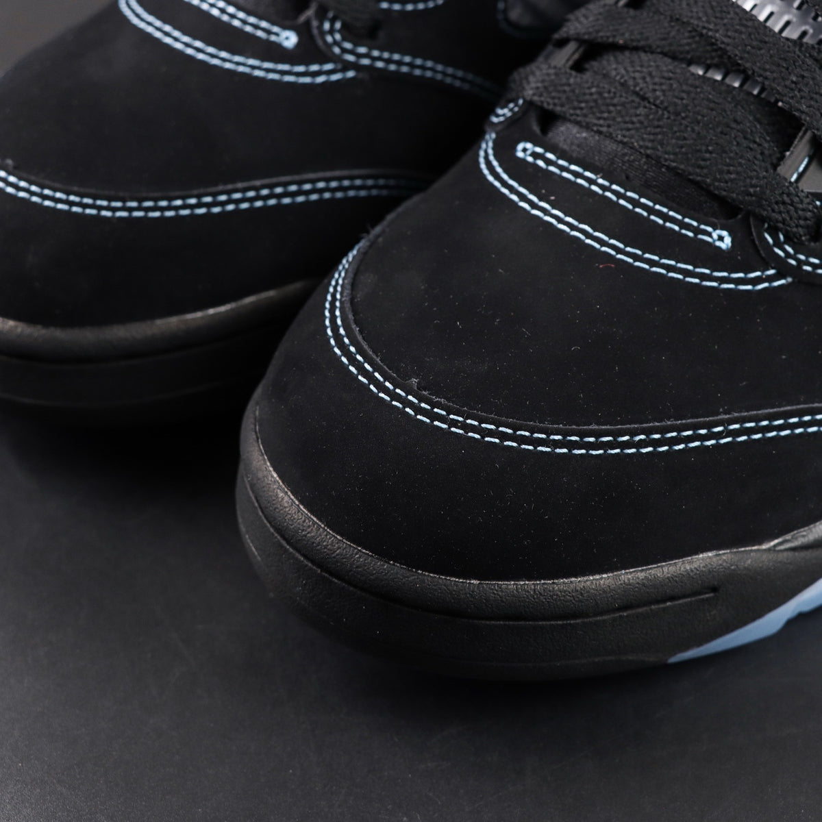 Jordan 5 Retro Black University Blue (2026)