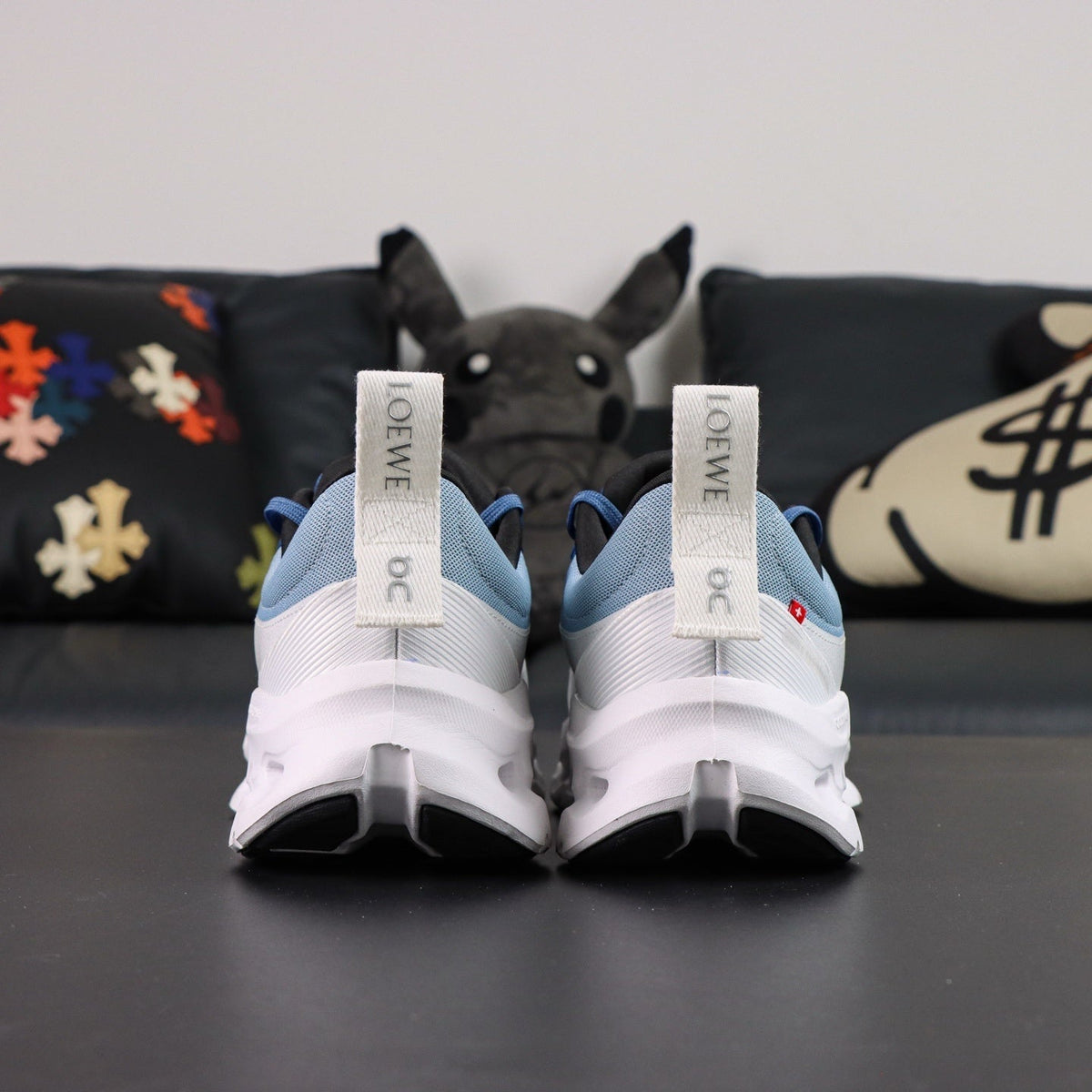 Cloudsurfer white and blue