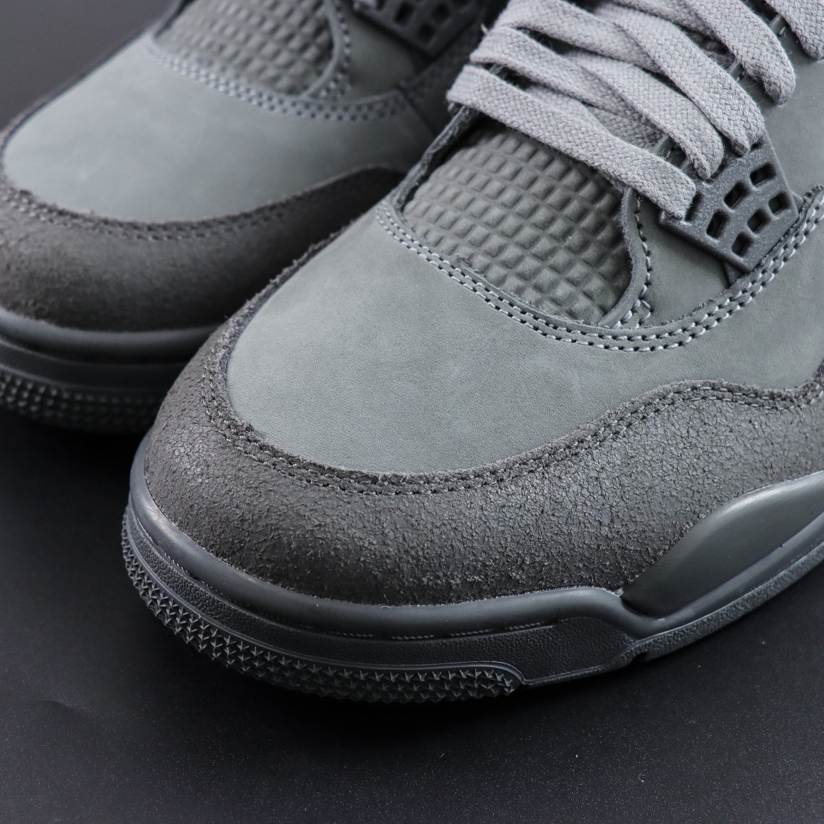 Air Jordan 4 Retro OG Wet Cement