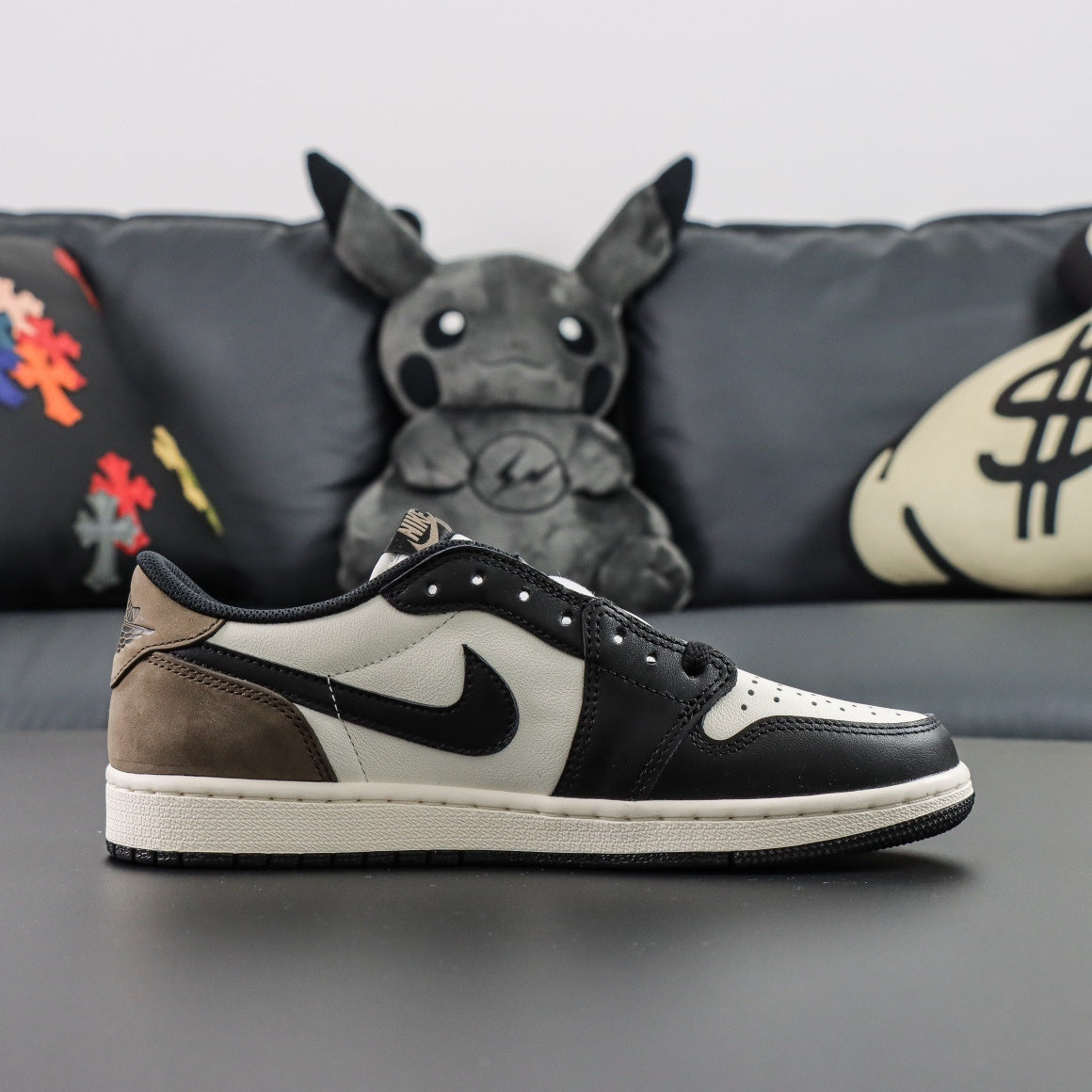 Air Jordan 1 Low OG Mocha