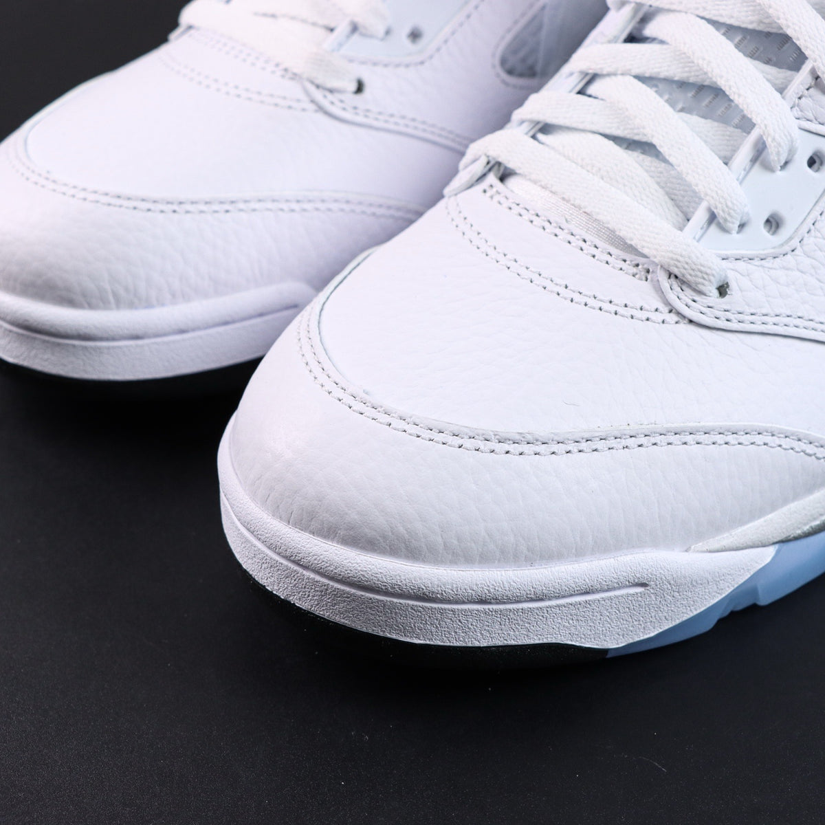 Jordan 5 Retro White Metallic [2026]