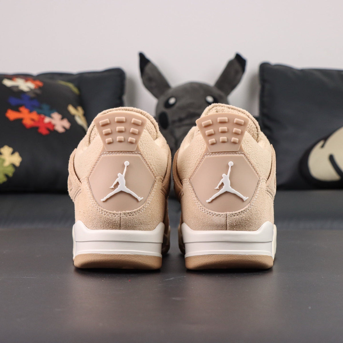 Air Jordan 4 Retro OG UNC Tar Heel PE