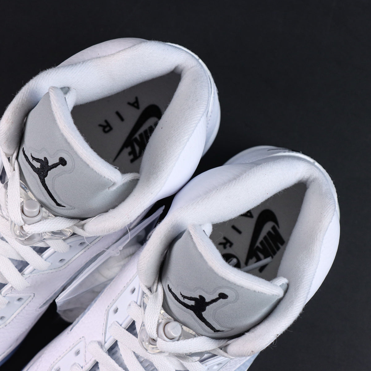 Jordan 5 Retro White Metallic [2026]
