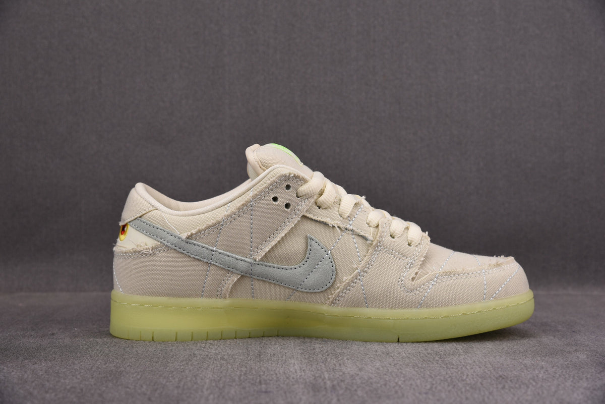 Nike SB Dunk Mummy