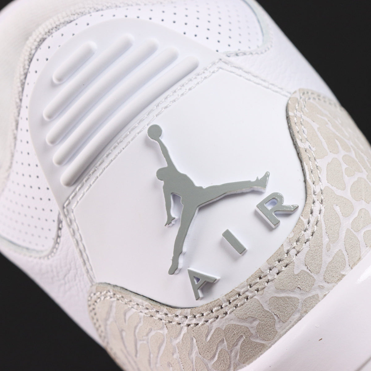 Air Jordan 3 Pure Money
