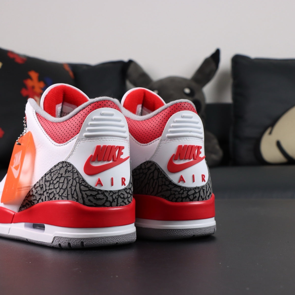 Air Jordan 3 Retro OG Fire Red [2022]
