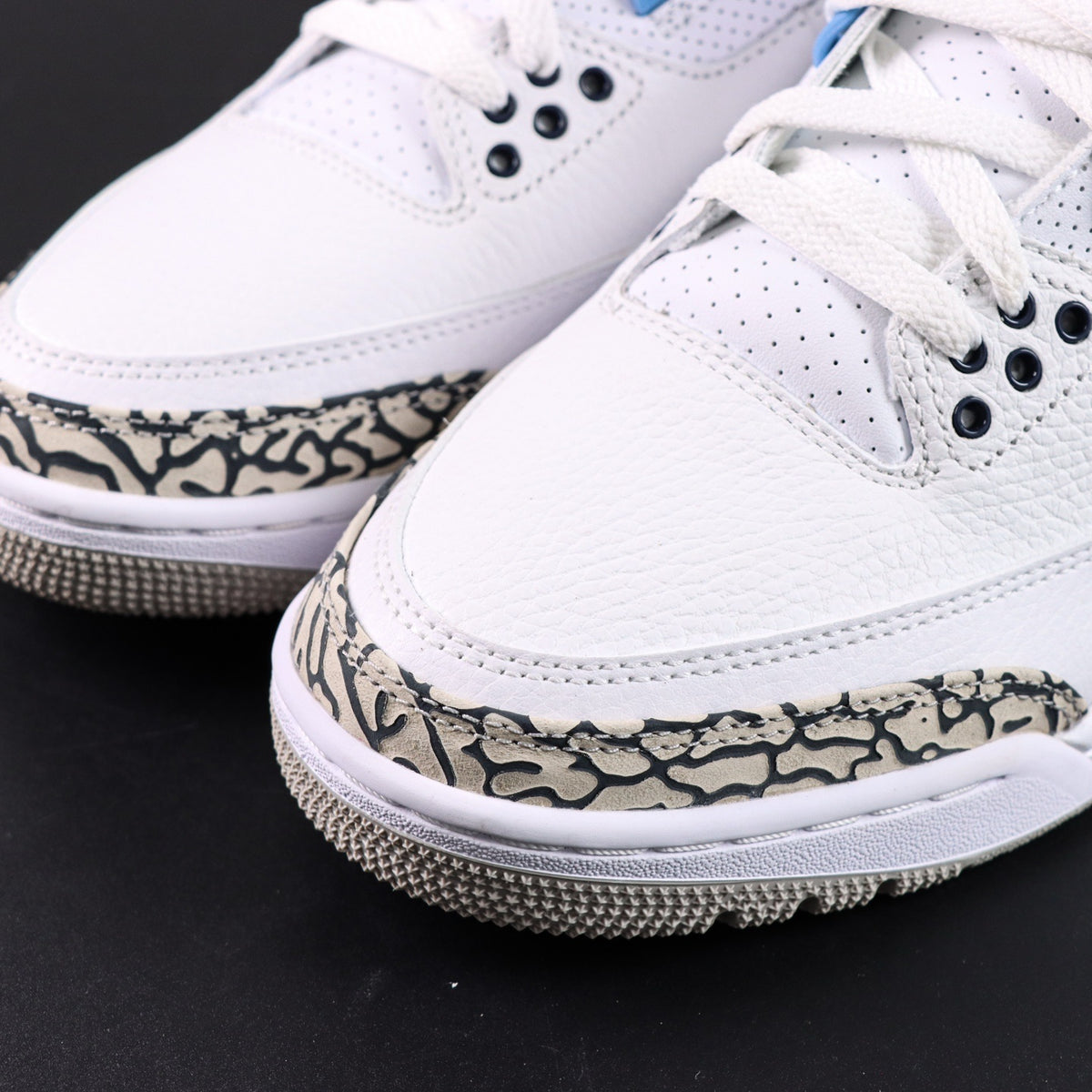 Air Jordan 3 Retro OG UNC [2020]