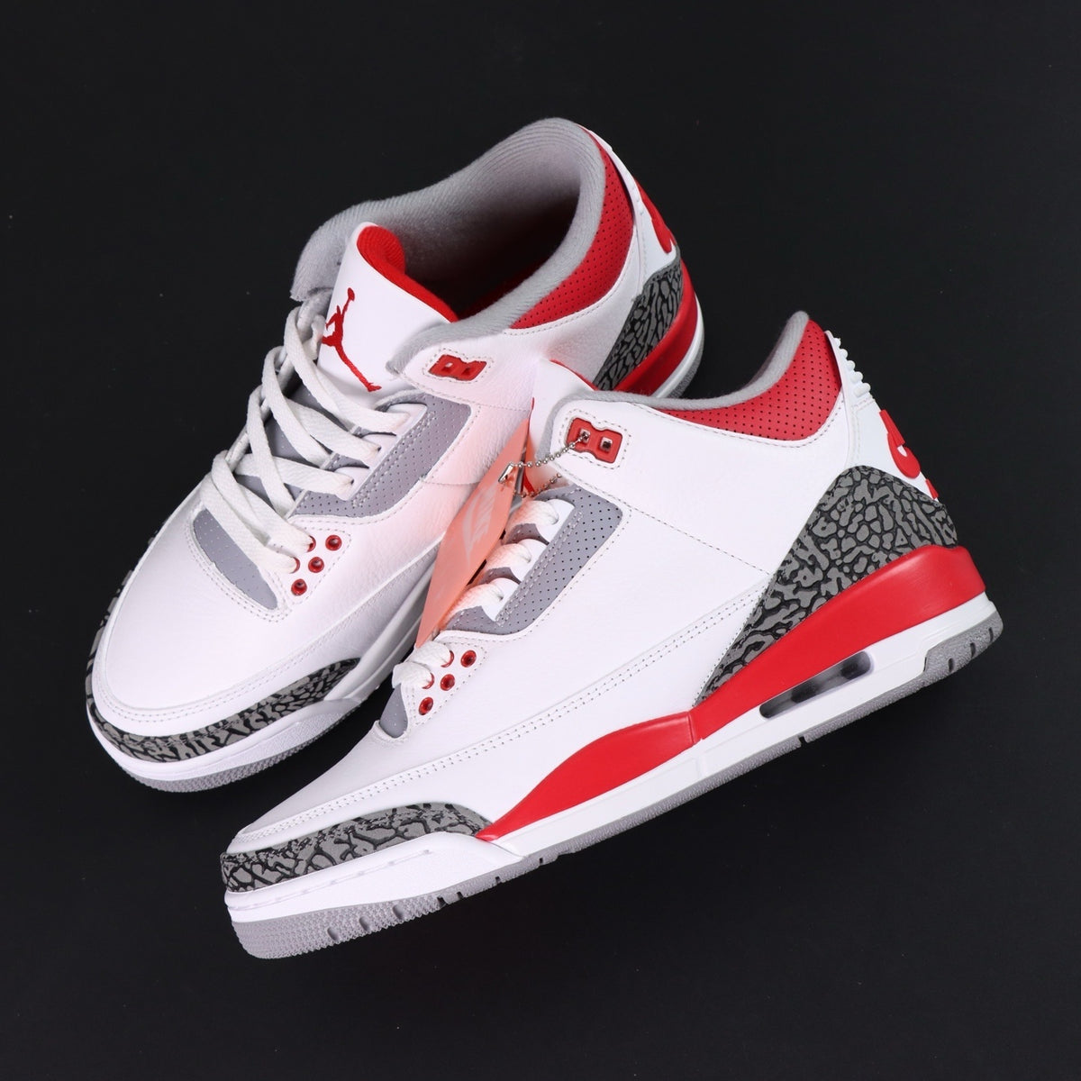 Air Jordan 3 Retro OG Fire Red [2022]