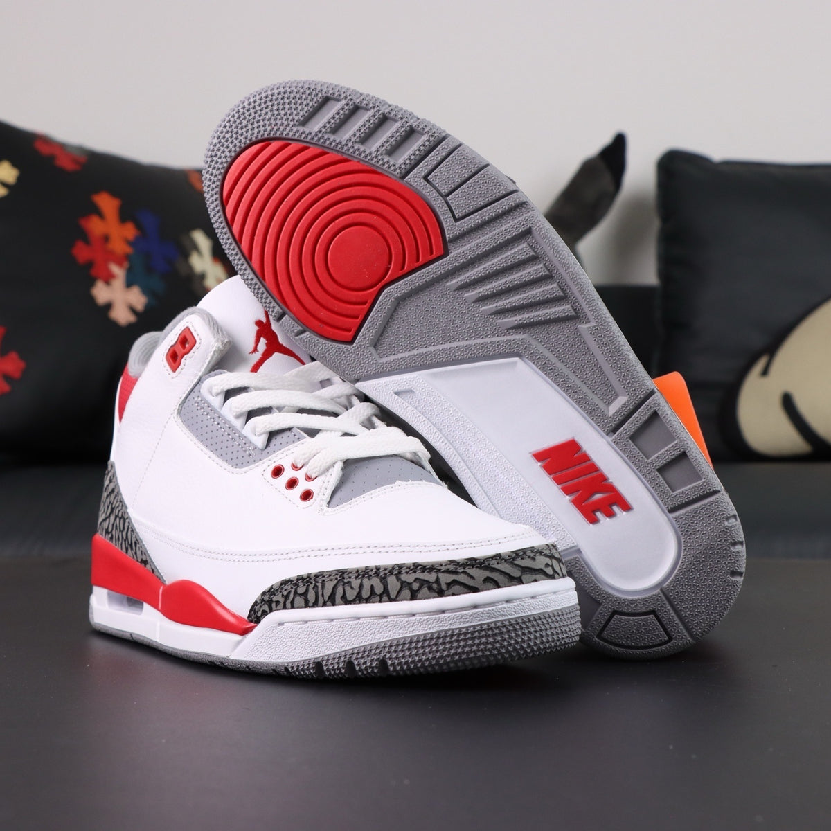 Air Jordan 3 Retro OG Fire Red [2022]