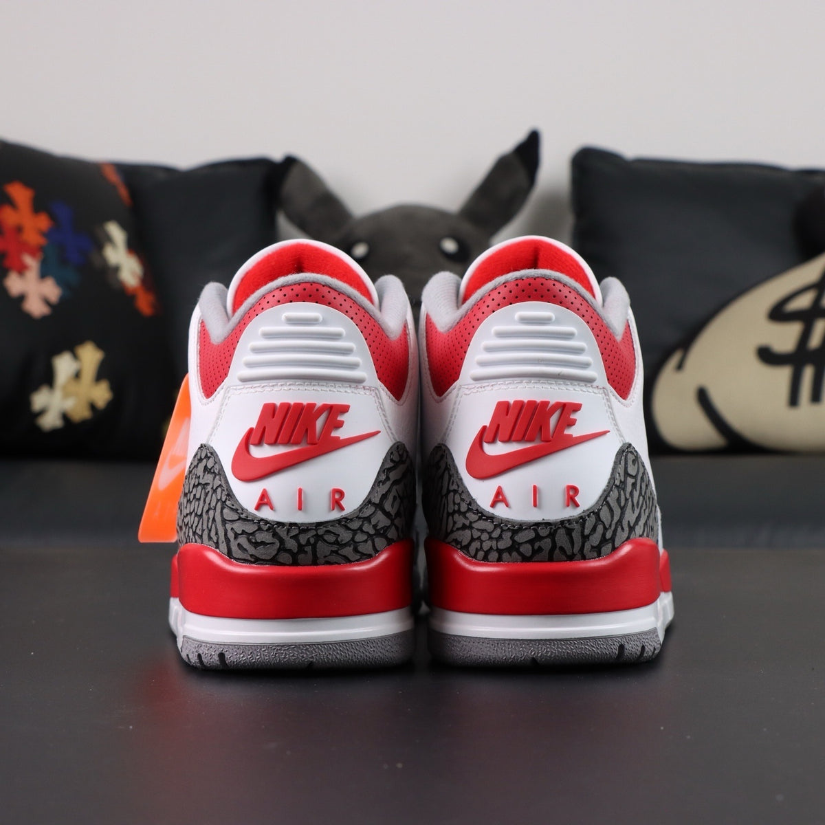 Air Jordan 3 Retro OG Fire Red [2022]