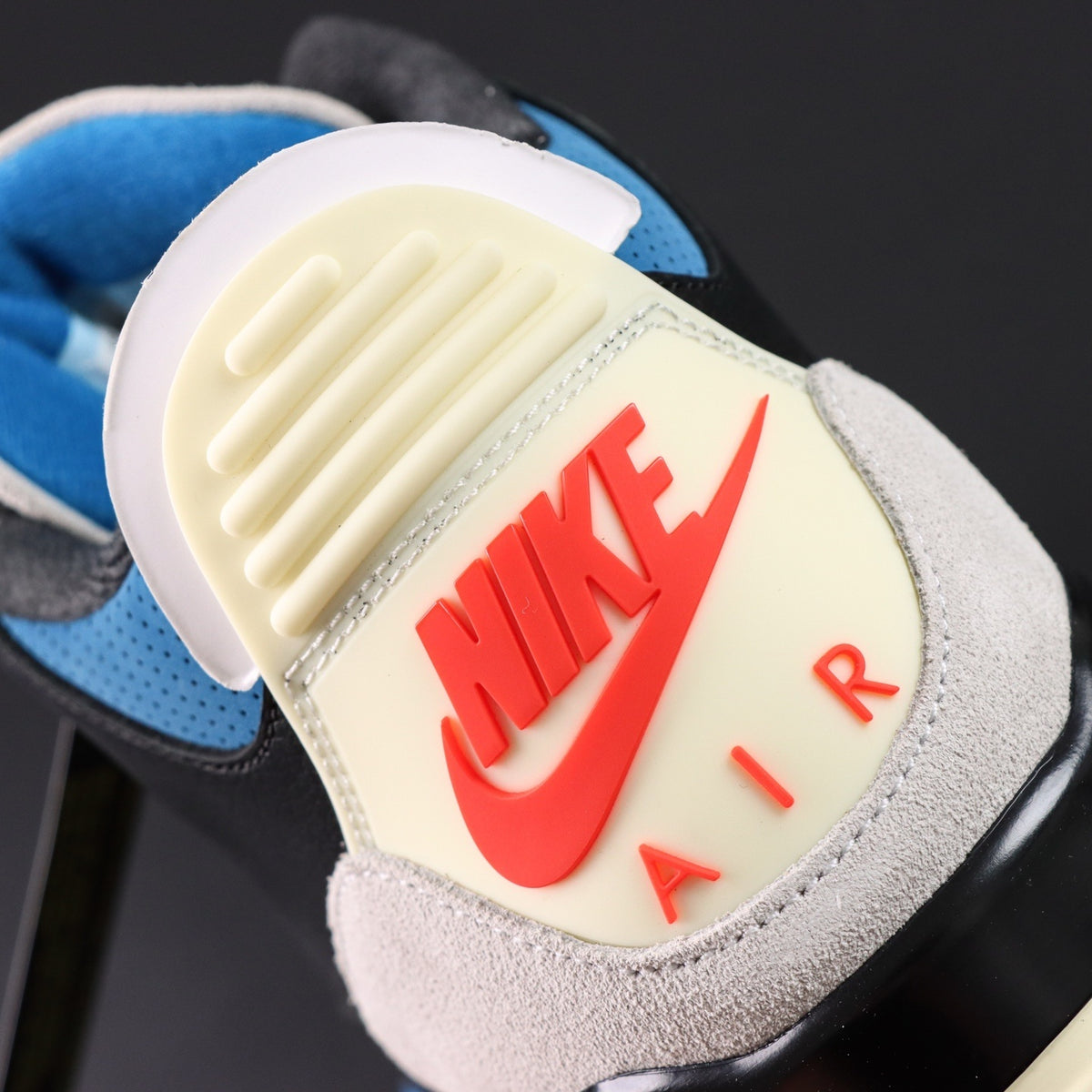 Air Jordan 3 Retro Rare Air